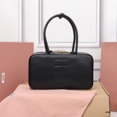 미우미우 보백  5BB172 (송아지 가죽)