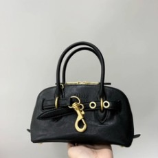 미우미우 아방뛰르 나파 레더백