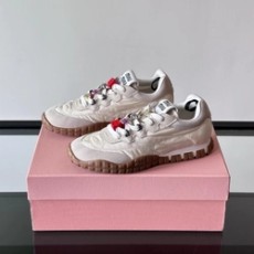 미우미우 타이어 테크니컬 패브릭 앤 스웨이드 스니커즈