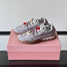 미우미우 타이어 테크니컬 패브릭 앤 스웨이드 스니커즈