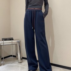 미우미우 트레이닝 팬츠