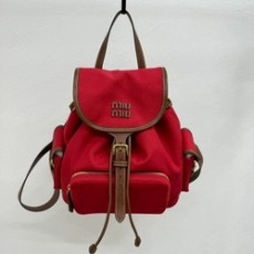 미우미우 백팩 레드