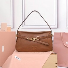 미우미우 어드벤처 숄더백 5BC182