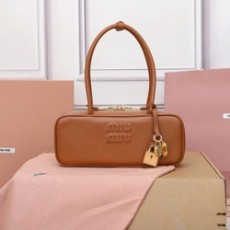 미우미우 레더 탑핸들 보 백 5BB173