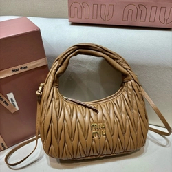 미우미우 미디엄 완더 마테라쎄 나파 호보백 5BC153