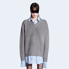 발렌시아가 레이어드 셔츠 브이넥 스웨터 그레이