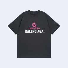 발렌시아가 로고 프린트 크루넥 티셔츠