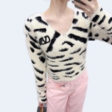 발렌티노 브이넥 풀오버 스웨터