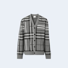 버버리 체크 패턴 브이넥 가디건