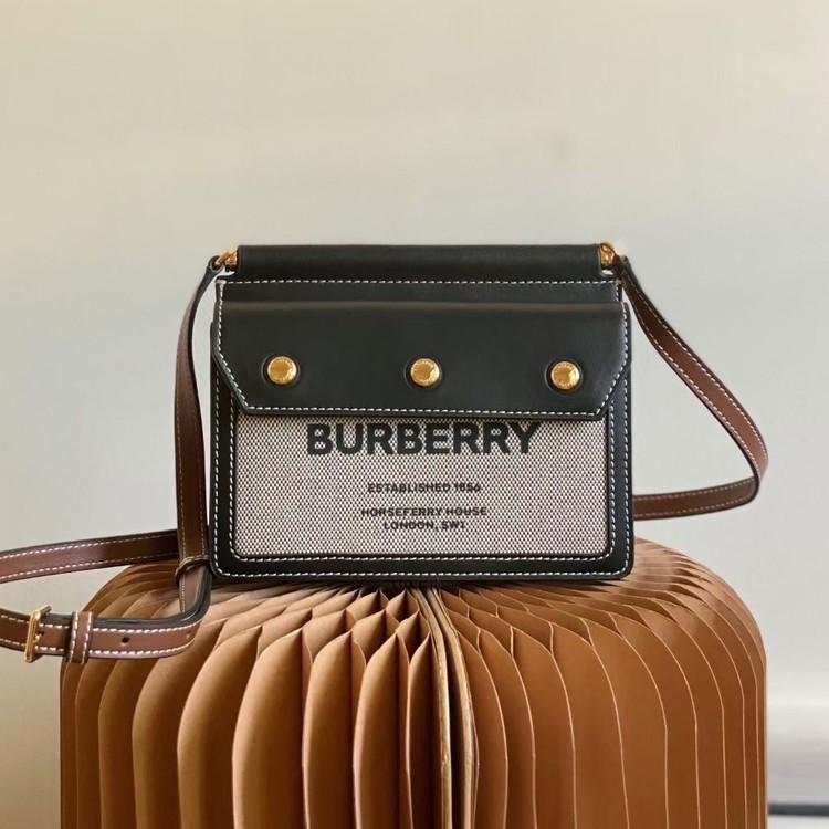 버버리 호스페리 캔버스 숄더백