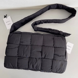 보테가 베네타 필로우 카세트 크로스 41