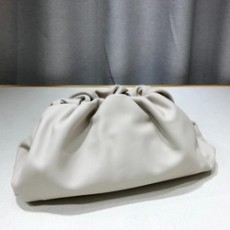 보테가 베네타 레더 파우치백