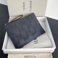 보테가베네타 카세트 클러치 649616