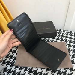 보테가베네타 인트레치아 지퍼 카드 장지갑