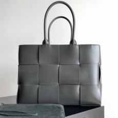 보테가베네타 아르코 토트 37cm