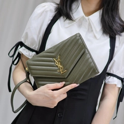 생로랑 카산드라 클러치