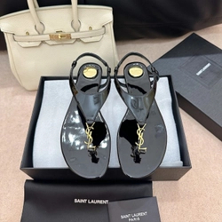 생로랑 카산드라 스무스 레더 샌들