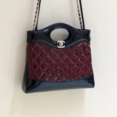 샤넬 31 미니 페이던트 카프스킨 골드 레드