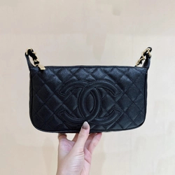 샤넬 블랙 퀄티드 캐비어 레더 숄더백