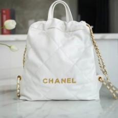 샤넬 22백팩 래커드 화이트 금장