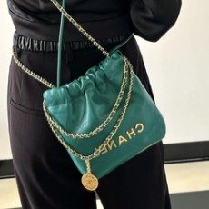 샤넬 22백 미니 카프스킨