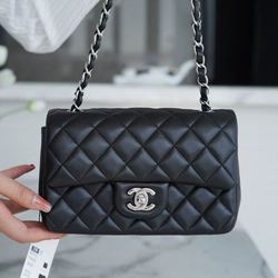 샤넬 클래식 미니 블랙 은장 램스킨