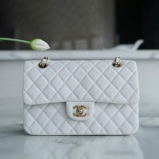 샤넬 클래식 스몰 화이트 금장 램스킨