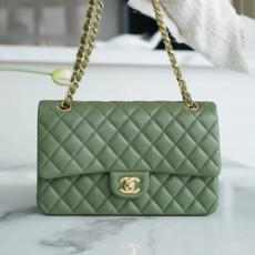 샤넬 클래식 미디엄 그린 금장 램스킨