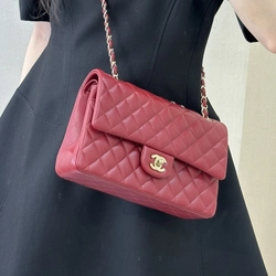 샤넬 클래식 미디움 램스킨 실버