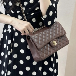 샤넬 클래식 미디움 램스킨 금장