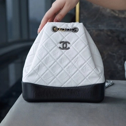 샤넬 가브리엘 백팩 스몰 화이트