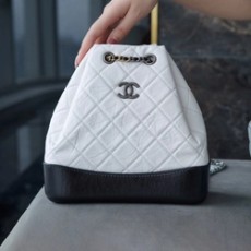 샤넬 가브리엘 백팩 스몰 화이트