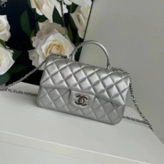 샤넬 코코핸들 미니 플랩백 캐비어