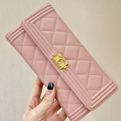 샤넬 보이 캐비어 장지갑