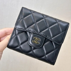 샤넬 클래식 스몰 지갑 램스킨 골드 메탈