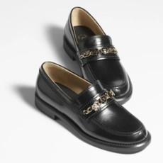 샤넬 24SS 카프스킨 메탈 로퍼 블랙