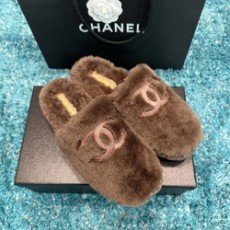 샤넬 시어링 뮬 샌들