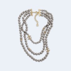 샤넬 메탈 글래스 펄 그레이 롱 네크리스
