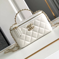 샤넬 24A 스트라스 CC로고 직사각 베니티백 A96095