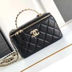 샤넬 24A 스트라스 CC로고 직사각 베니티백 A96095