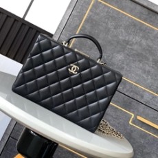 샤넬 최신상 랩스킨 박스 백