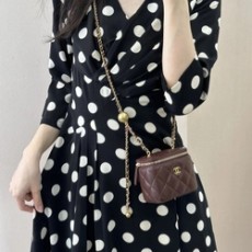 샤넬 스몰 체인 코스메틱 랩스킨