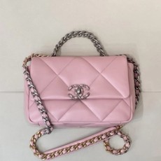 샤넬 19백 미디움 램스킨 페일 핑크 실버