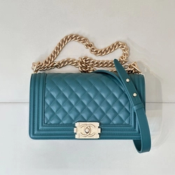 샤넬 보이백 미디움 캐비어 보이백 금장