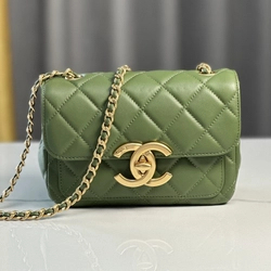 샤넬 24B 미니 램스킨 플랩 백