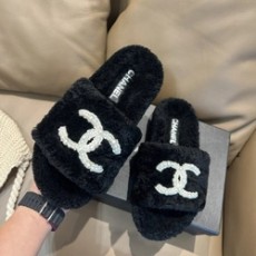 샤넬 CC 시어링 뮬 슬리퍼 블랙