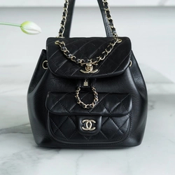샤넬 22A 듀마 포켓 백 스몰 블랙 카프스킨