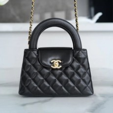 샤넬 23FW 켈리백 미니 블랙 금장 AS4416