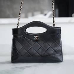 샤넬 24SS 31백 미니 체인 크로스 토트백 AP3656