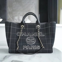 샤넬 맥시 쇼핑백 블랙(골드)